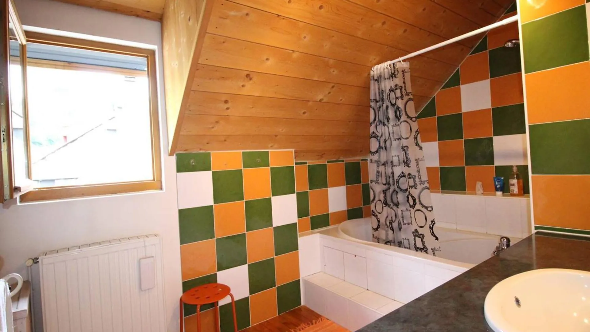 Bagnères-de-Luchon Duplex 140 M² Pour 8 Pers. A Luchon Proche Telecabine Et Thermes, Tout Confort, Wifi, Animaux Ok - Fr-1-313-231 아파트
